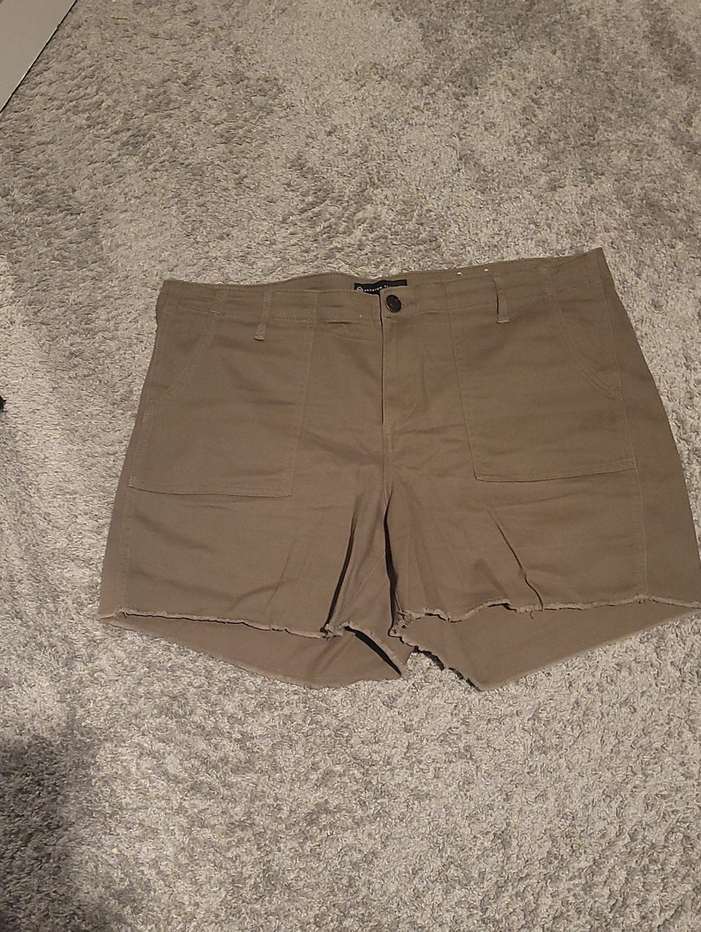 Fashion to Figure Olive Utility Frayed-Hem Women’s Shorts
